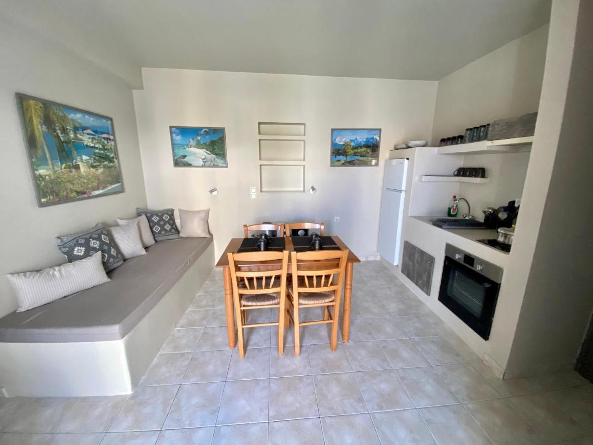 Pelagias Apartments Agia Efimia 外观 照片