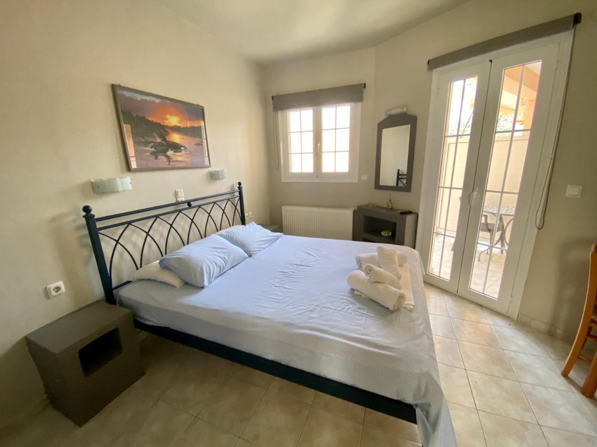 Pelagias Apartments Agia Efimia 外观 照片