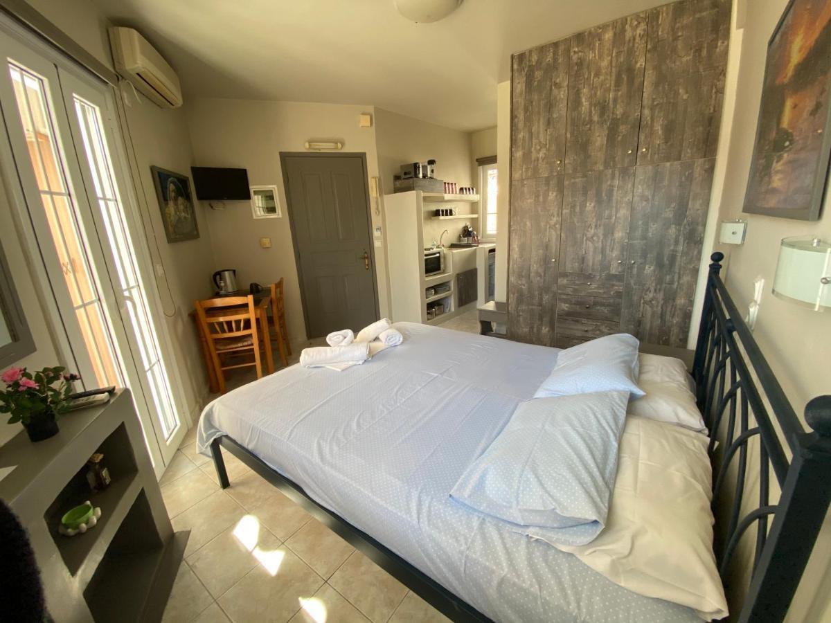 Pelagias Apartments Agia Efimia 外观 照片